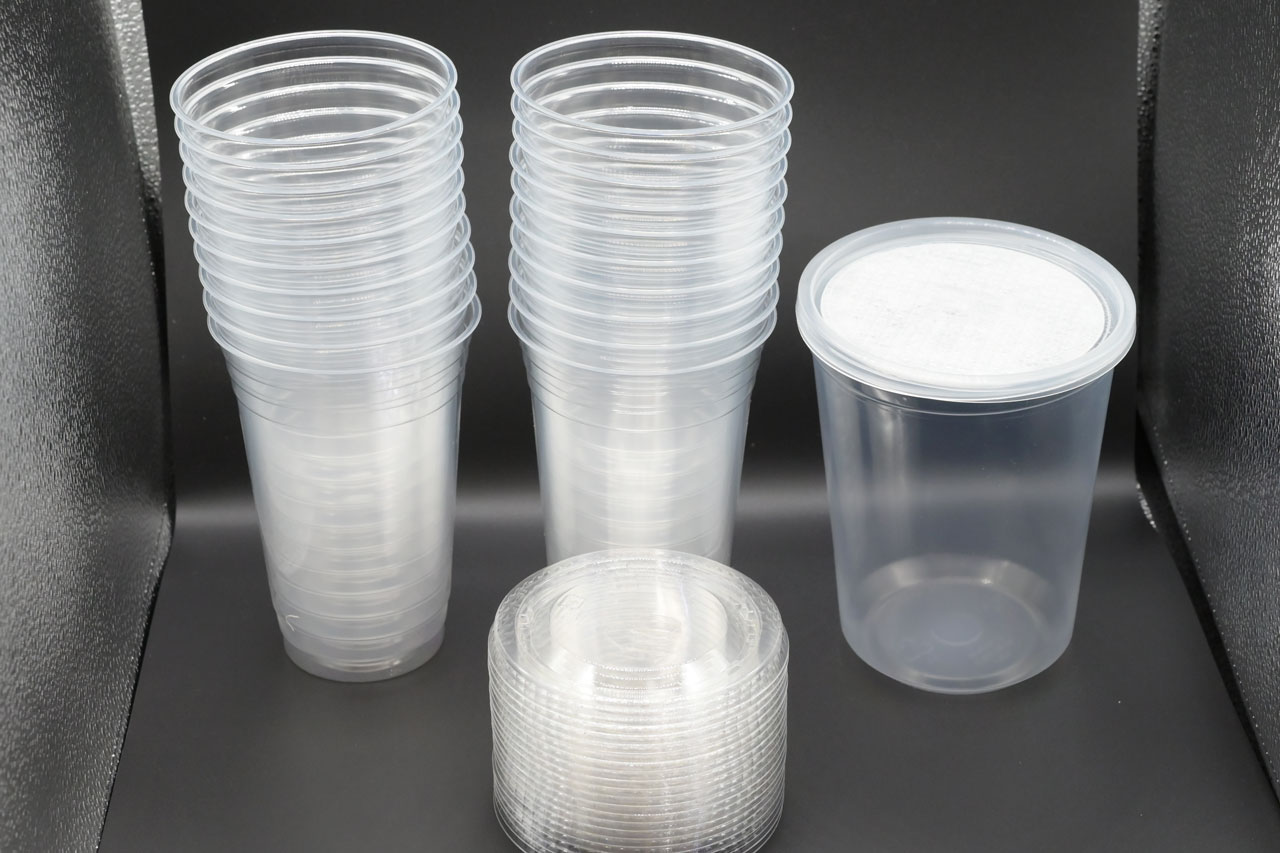 ハエ培養のためのカップ