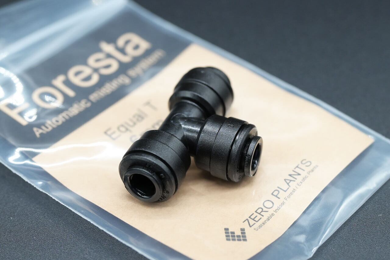 フォレスタのミストチューブ3分岐部品（Tエルボ）