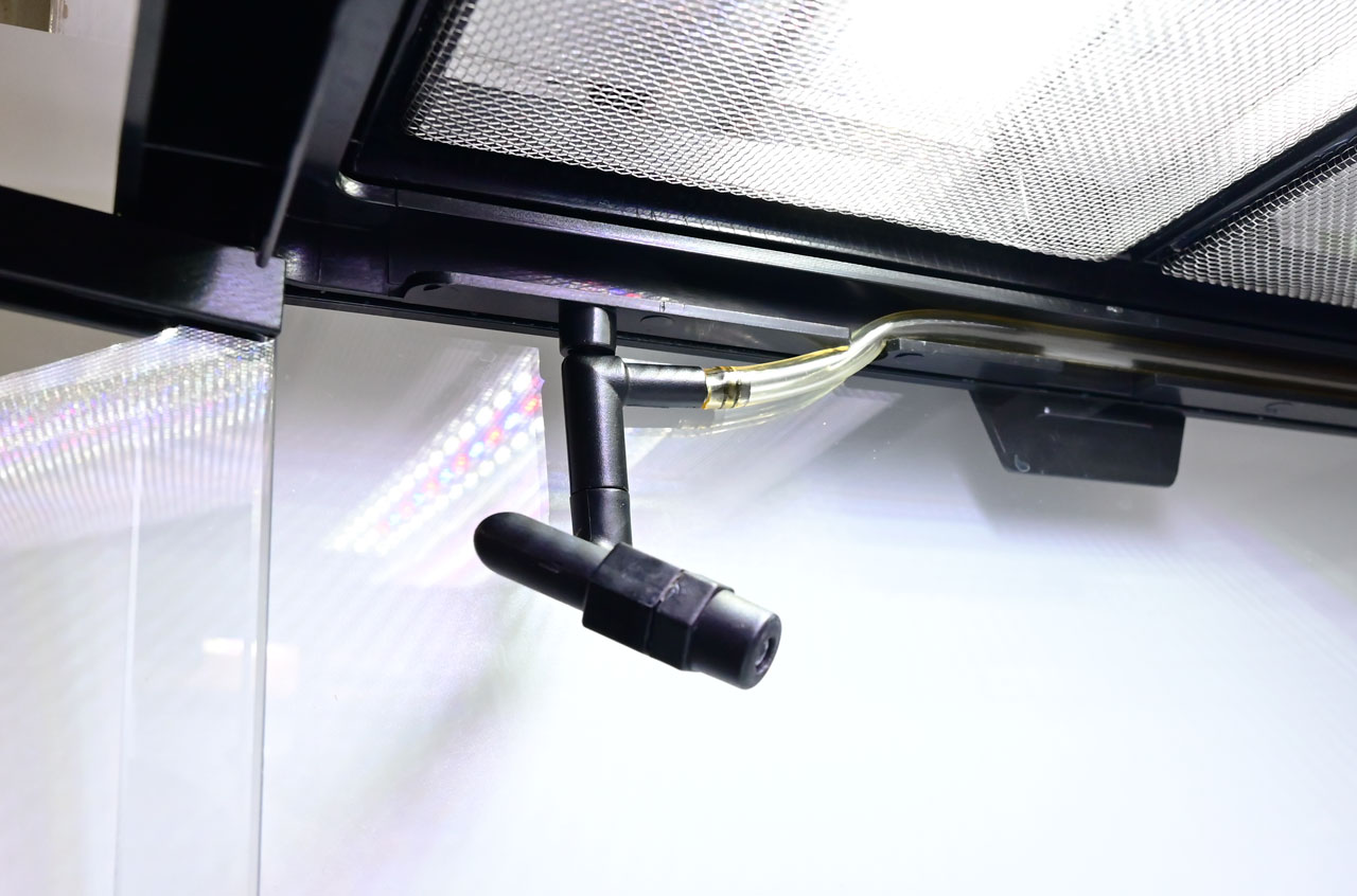 グラステラリウムPRO,モンスーンソロ用の固定穴を利用して取り付けた様子