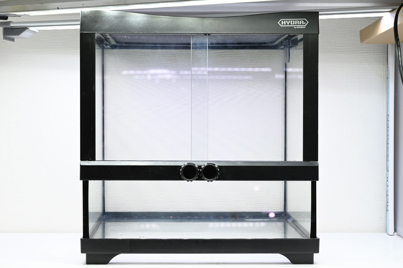 ヒュドラケース3133、正面から